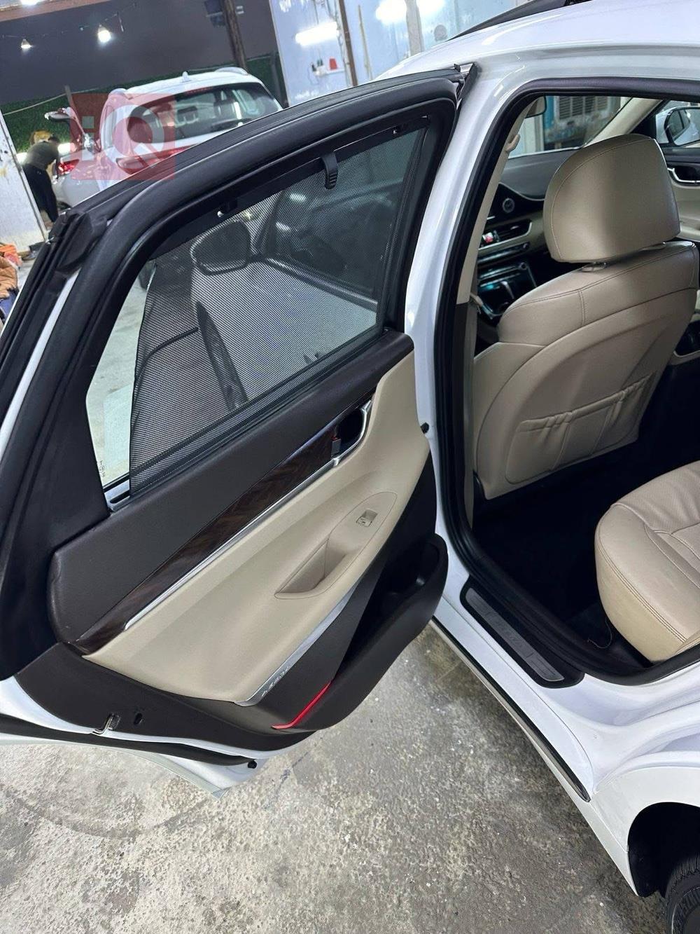 هیوندای ازێرا